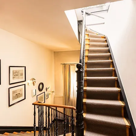 House Of Huetter- Boutique