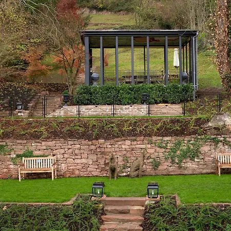 House Of Huetter- Boutique