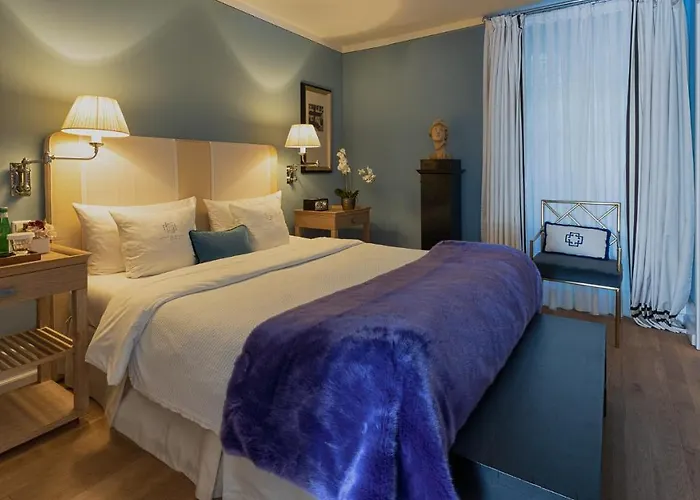 House Of Huetter- Boutique