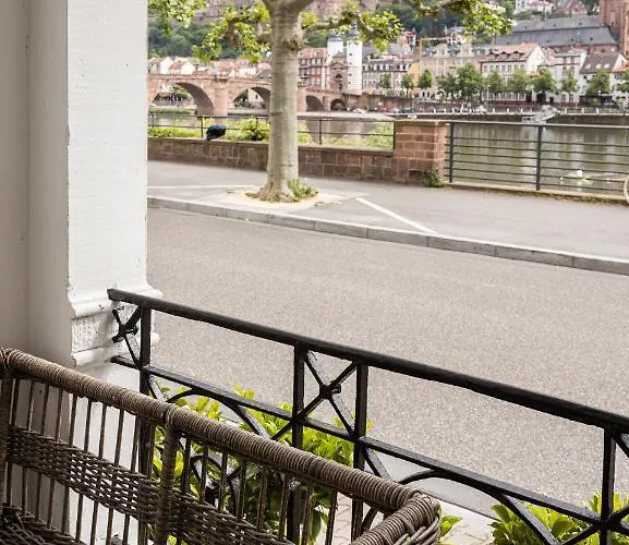 House Of Huetter- Boutique