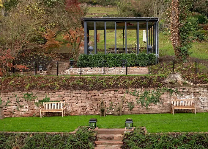 House Of Huetter- Boutique