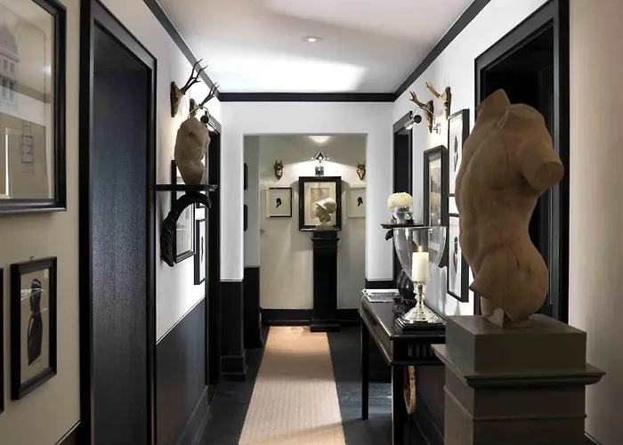 House Of Huetter- Boutique